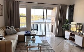 Luxury Lakeview Retreat